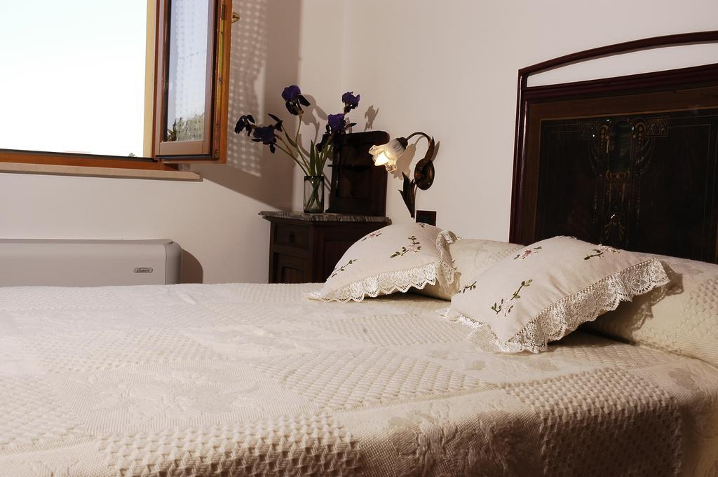 Briciola Di Sole Guest House Гротамаре Стая снимка
