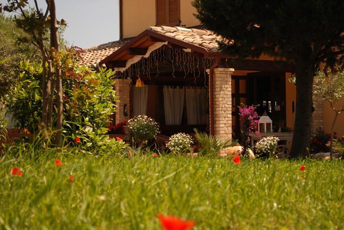 Briciola Di Sole Guest House Гротамаре Екстериор снимка